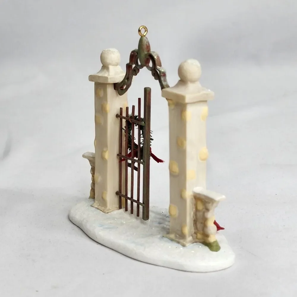 2007 Hallmark Keepsakes The Park Gates Winter Park Christmas Ornament Snowman